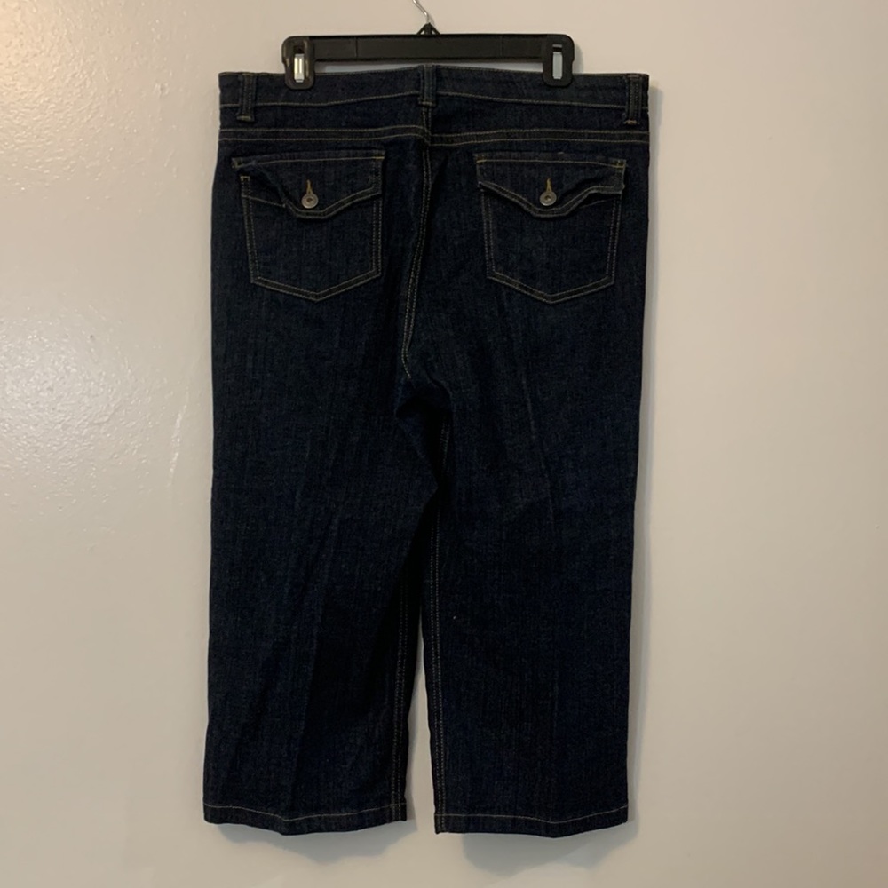 Gloria Vanderbilt size 14 capri pants blue jeans denim button flap rear pockets - Picture 3 of 7